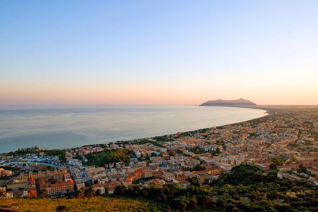 Hotel Torre Del Sole Terracina Zewnętrze zdjęcie